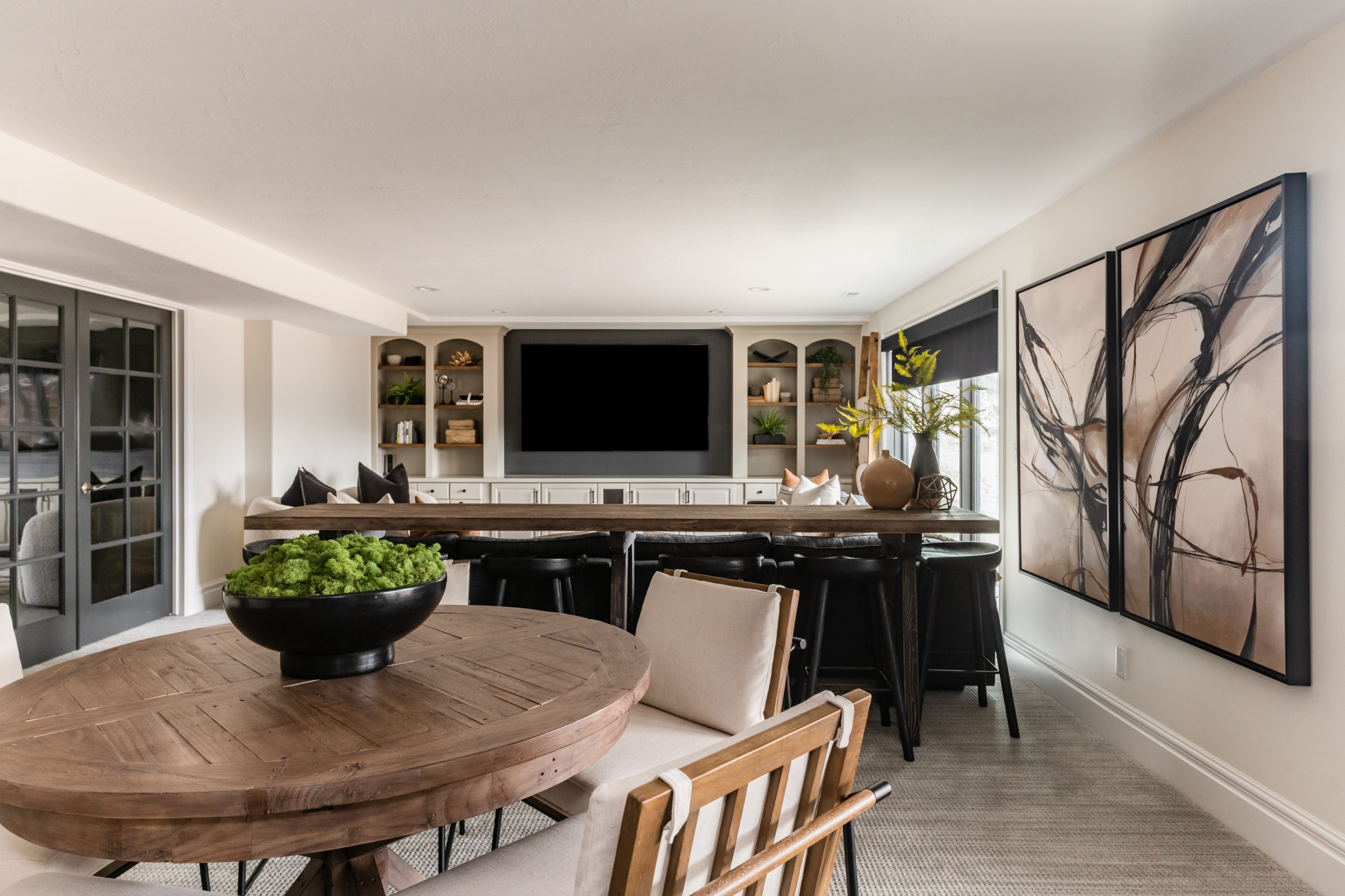 Home tour featuring draper refresh house family room in transitional home design