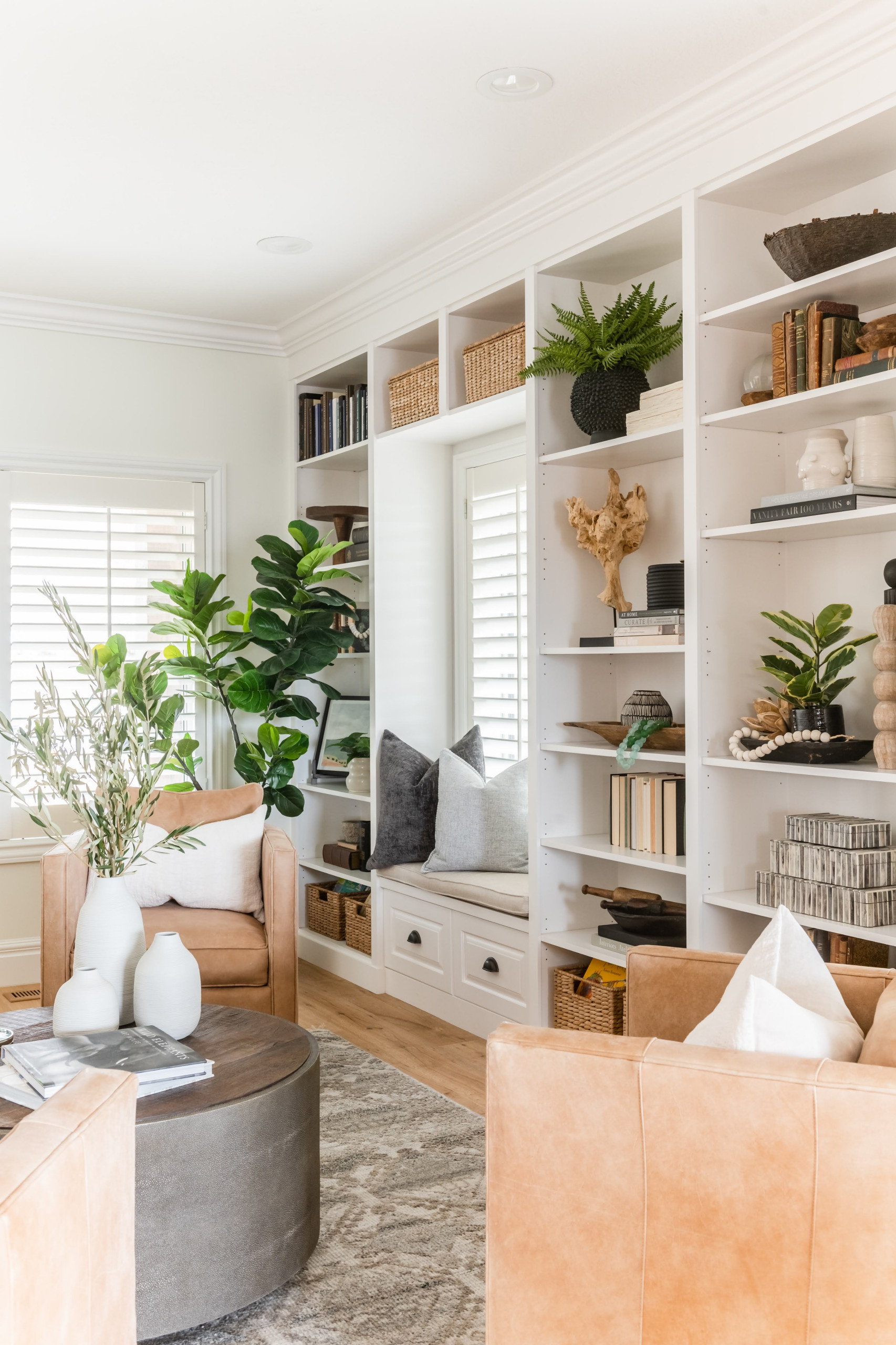 Home tour featuring draper refresh house living room in transitional home design