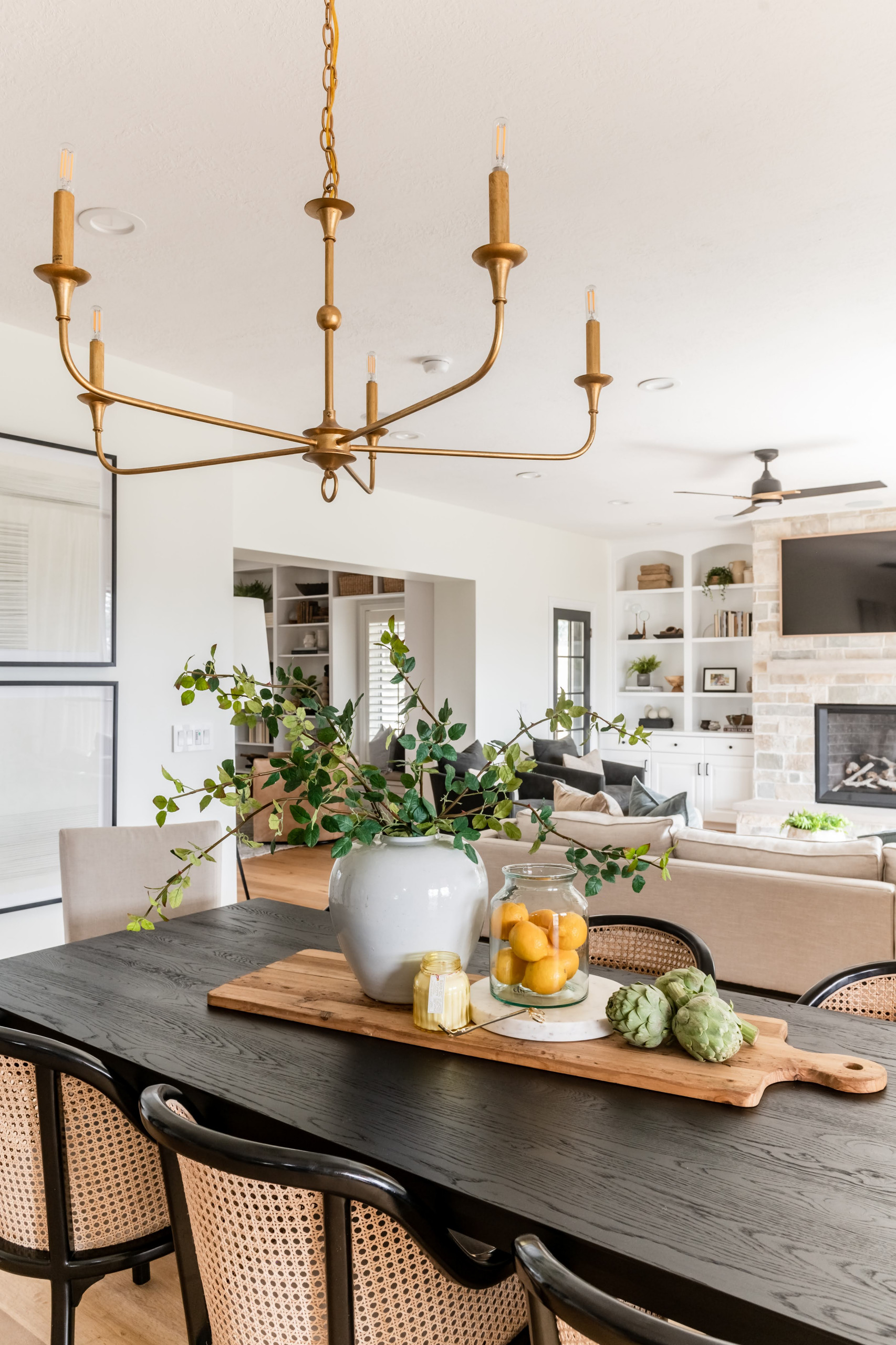 Home tour featuring draper refresh house dining room in transitional home design