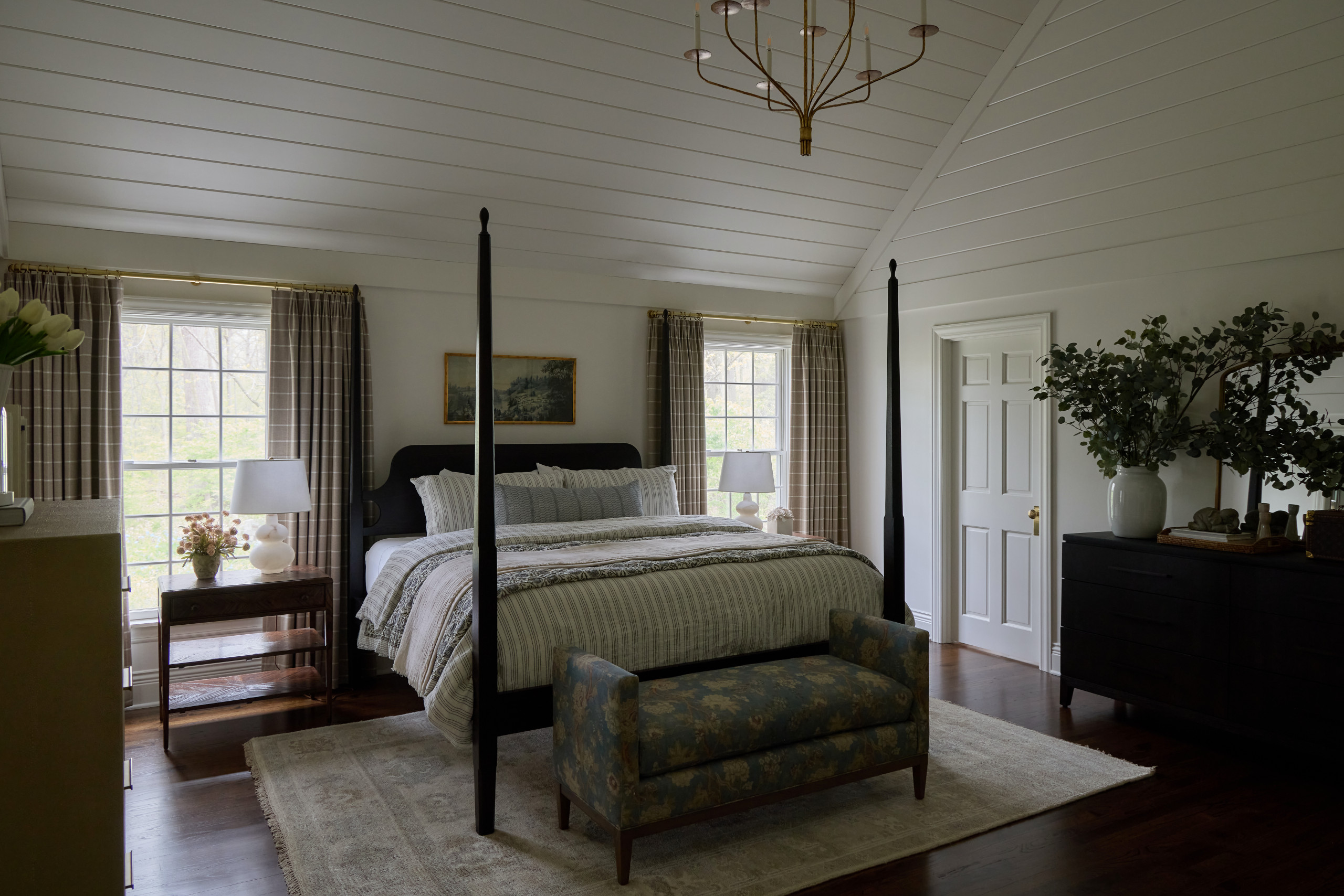 Modern farmhouse style home tour featuring a stylish bedroom