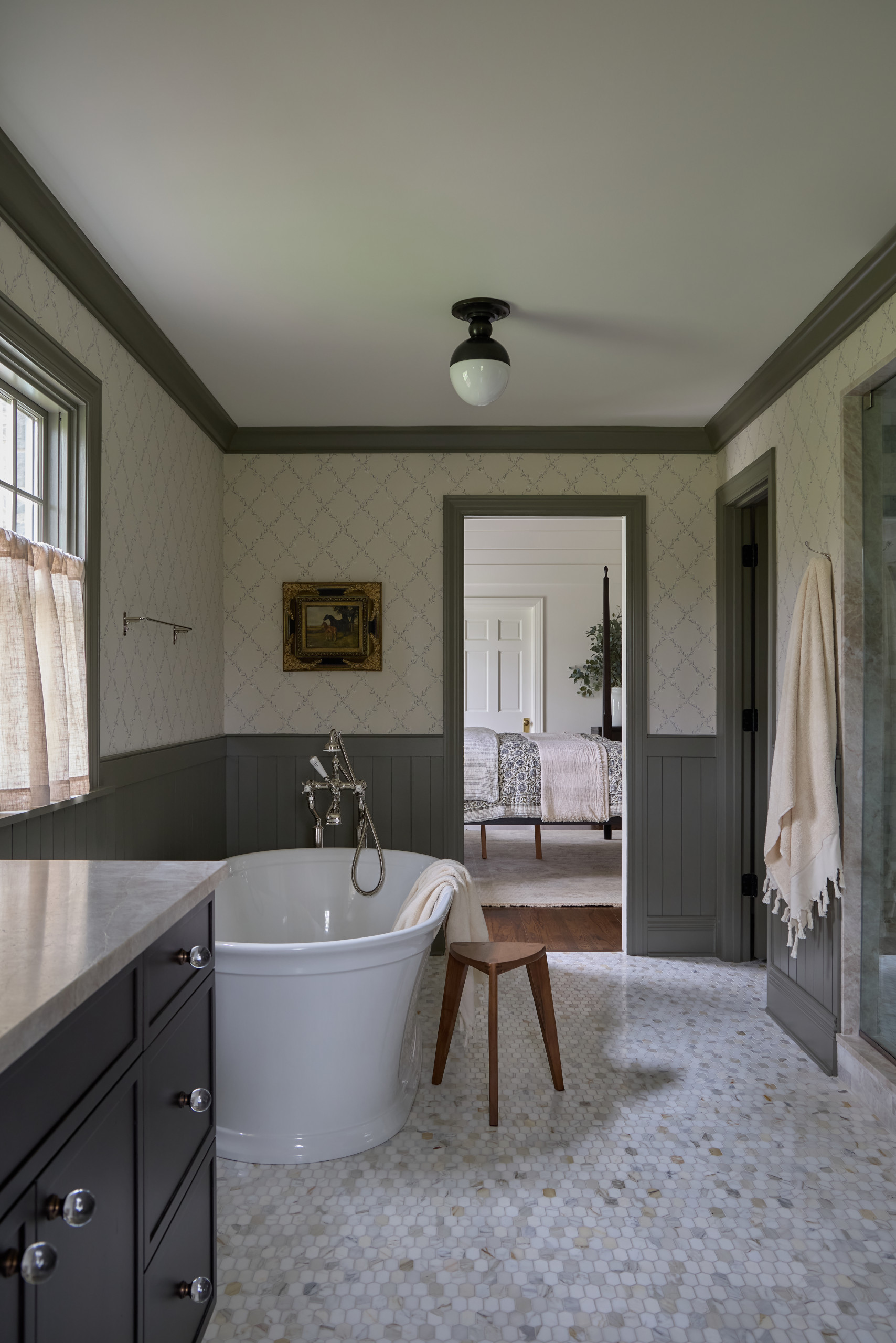 Modern farmhouse style home tour featuring a stylish living room