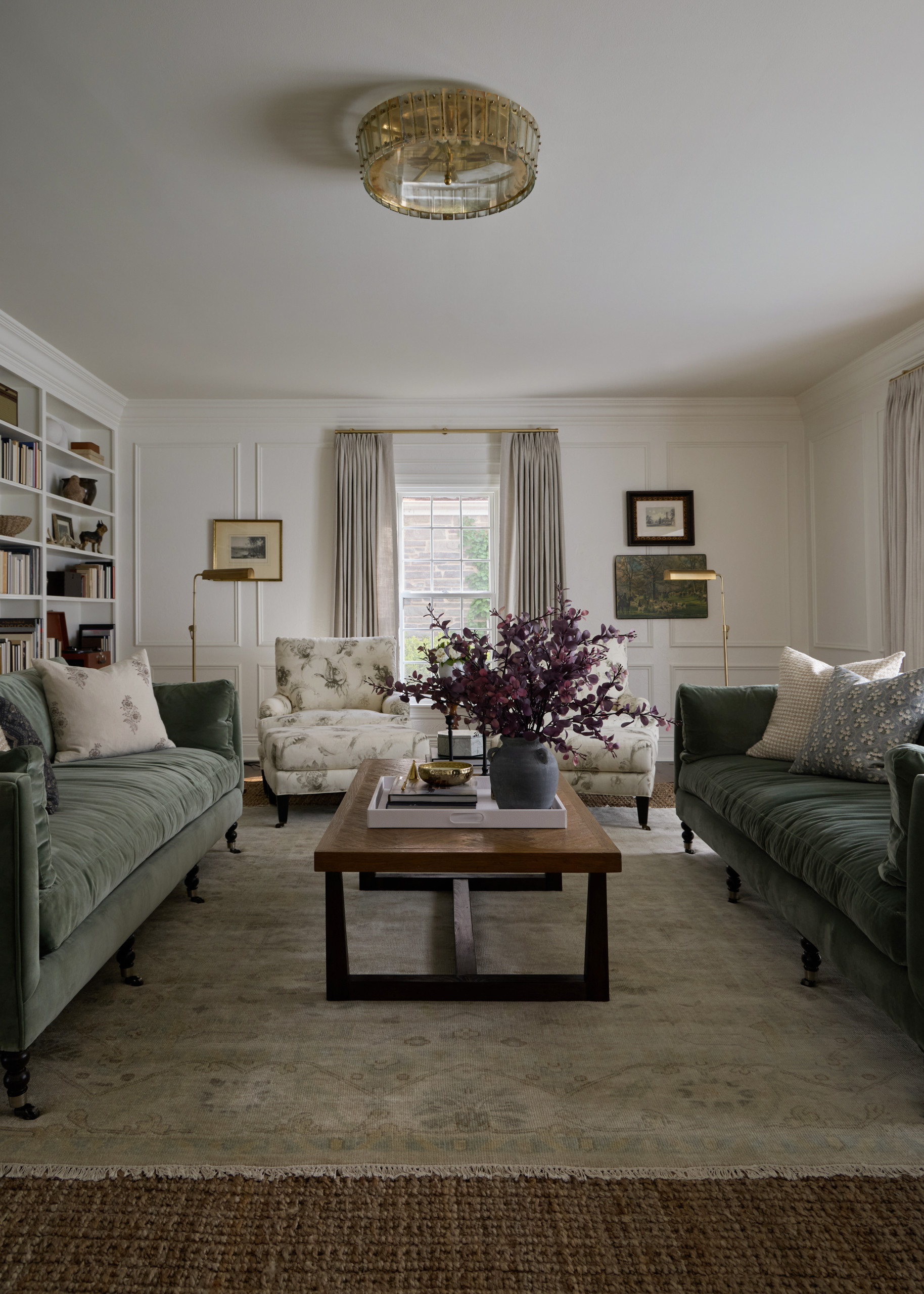 Modern farmhouse style home tour featuring a stylish living room
