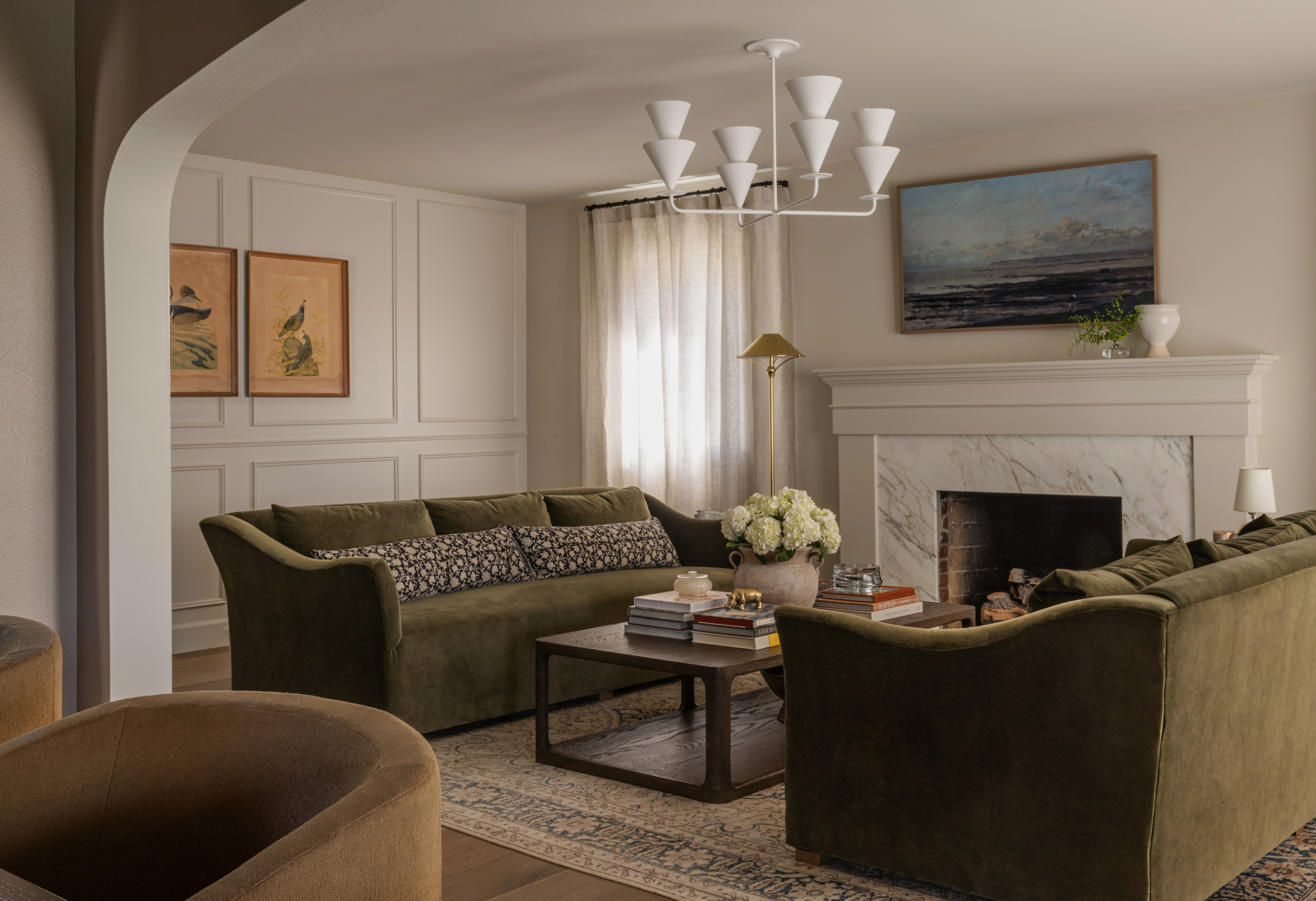 Sophisticated modern traditional home tour featuring the timeless Vista project designed by Jessica Nelson Design featuring a living room.