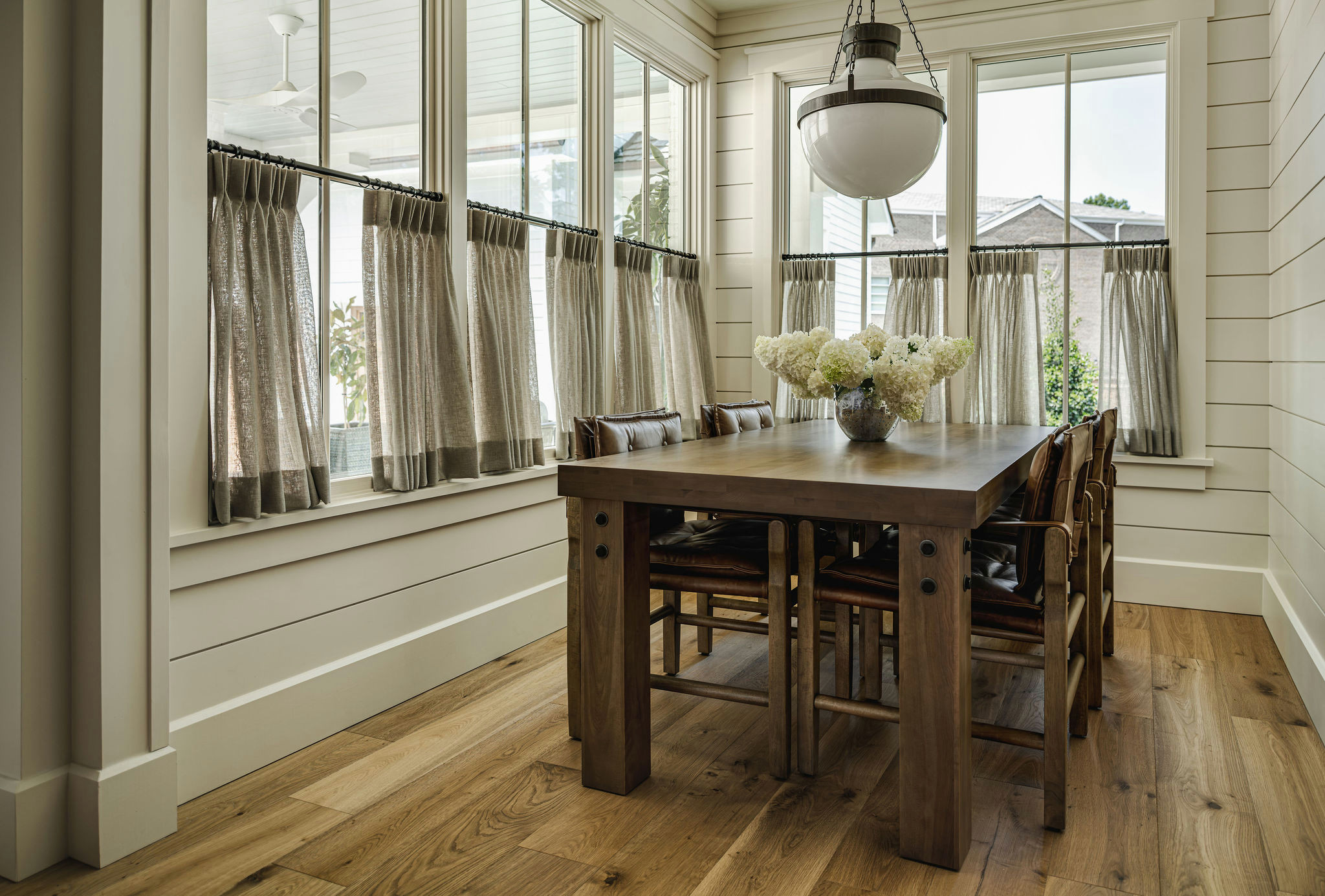 Home tour with strong modern southern style featuring the Davidson Village Charmer home.