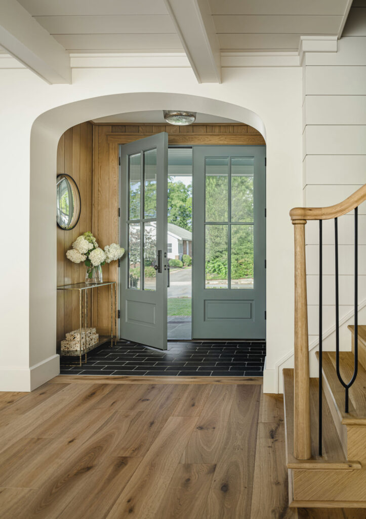 Home tour with strong modern southern style featuring the Davidson Village Charmer home.