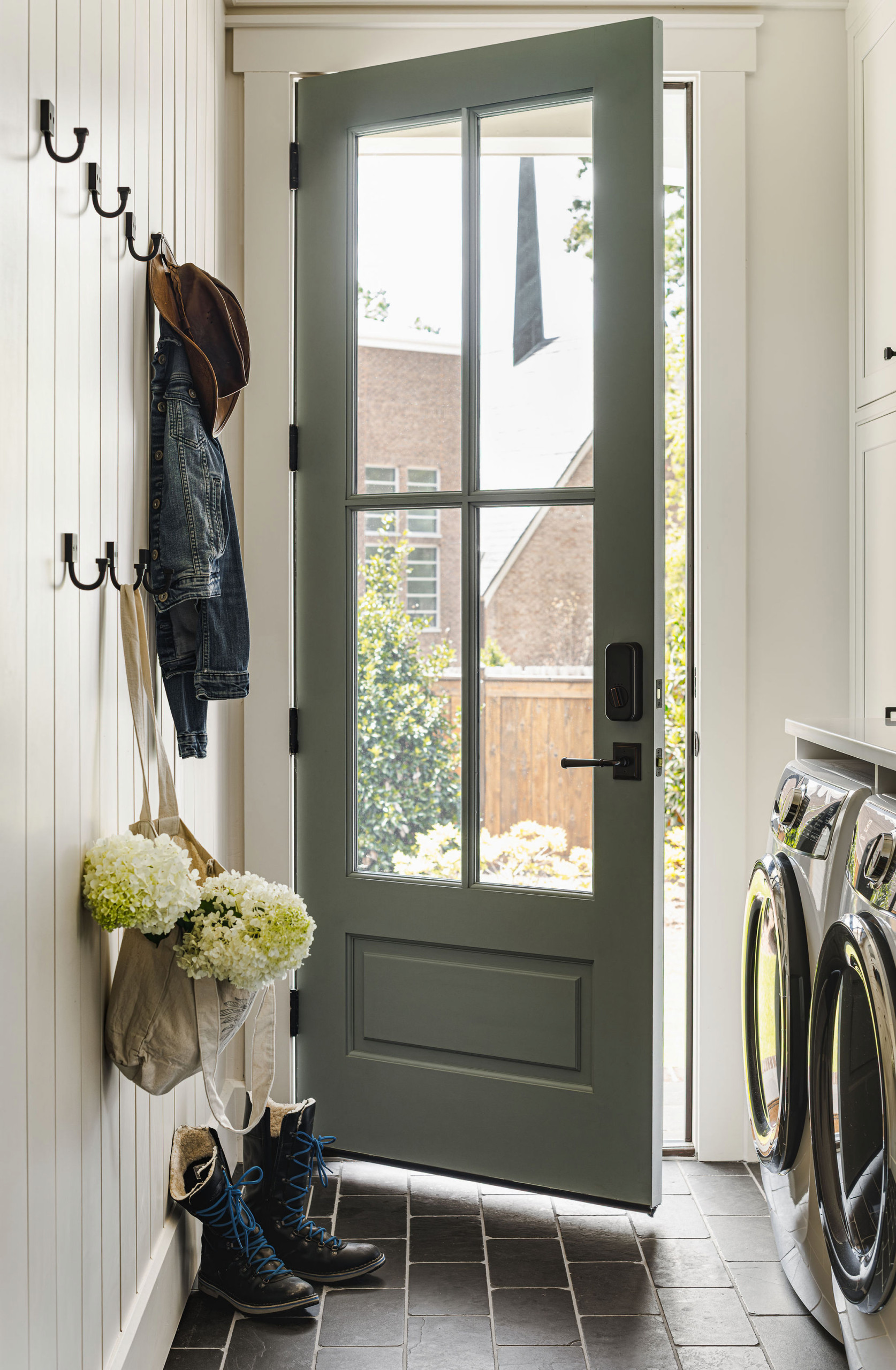 Home tour with strong modern southern style featuring the Davidson Village Charmer home.